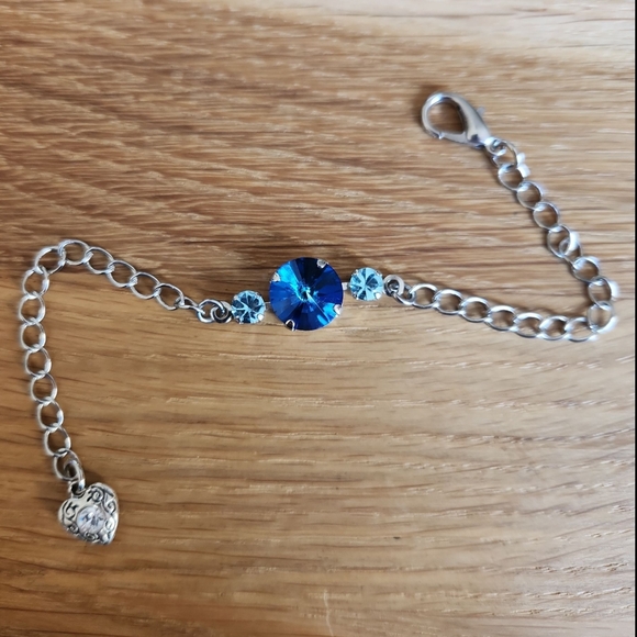 Blue Crystals & Silver Chain Bracelet, Hand Crafted - Picture 4 of 12